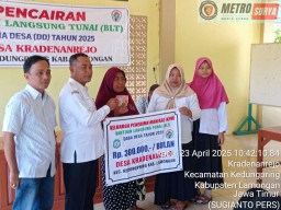 Pemerintah Desa Kradenanrejo Bagikan BLT DD Di Bulan April Berjalan Dengan Lancar Dan Kondusif