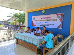 PENYALURAN BLT DANA DESA (DD) TRIWULAN I TAHUN 2025 DI DESA CISAAT BERJALAN LANCAR
