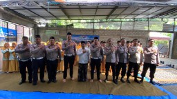 Hardiknas, Polisi Kenalkan Program Keselamatan Berkendara Edukasi Santri di Kediri