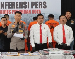Polres Pasuruan Kota Komitmen Berantas Premanisme Jaga Iklim Investasi, Berkas Kasus Tiga Preman