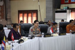 Kapolda Bali Laksanakan Pertemuan Strategis Bersama Konsul Guna Dukung Stabilitas Keamanan
