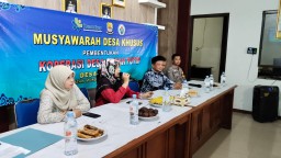 Musyawarah Desa Mundu Pesisir Kecamatan Mundu Pembentukan Koperasi Desa Merah Putih
