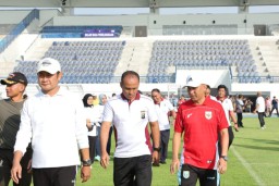 Kapolres Lamongan Menghadiri Soft Opening Stadion Surajaya Lamongan Yang Kini Berstandar FIFA