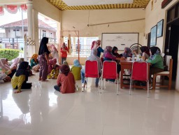 Kegiatan Posyandu di Kantor Balaidesa Karangsari Kecamatan Waled