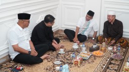 Kapolres Cirebon Kota Dampingi Kapolda Jabar Silaturahmi ke Ponpes Buntet