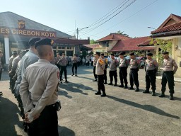 Wakapolres Cirebon Kota Berikan Arahan Kepada Personel Dalmas Sat Samapta