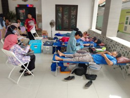 Kegiatan Donor Darah di Balai Desa Babakangebang Kecamatan Babakangebang