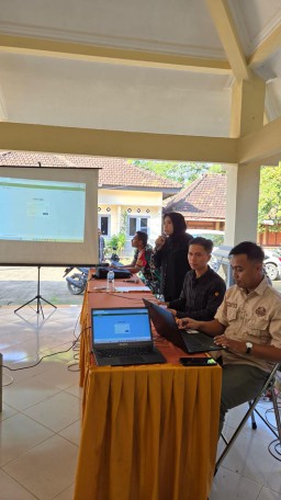 Fakultas Hukum Unisla Menggelar ujian berbasis komputer Calon Perangkat Desa Sendangharjo