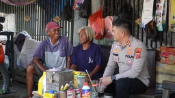 Sambang Kapolres Ciko ke Tukang Becak, Hangatkan Warga Lewat Obrolan Penuh Tawa