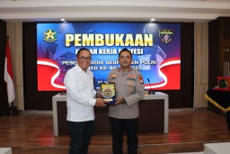 Polres Pelabuhan Tanjung Perak Sambut Peserta Didik Sespimmen Polri Dikreg ke-65 untuk Kuliah Kerja Profesi
