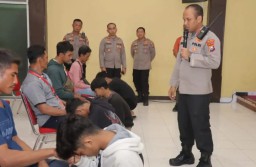 Kapolres Lamongan Beri Arahan kepada Pemuda Pelaku Konvoi Liar