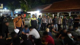 Polres Cirebon Kota Gelar Patroli Cipta Kondisi, Puluhan Remaja Diamankan