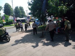 Antisipasi Gangguan Kamtibmas, Polsek Kedawung Bubarkan Pelajar Nongkrong dan Beri Himbauan Keamanan