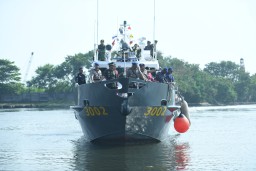 Tabur Bunga di Laut, Polairud Polda Jabar dan Polres Cirebon Kota Kenang Jasa Pahlawan Bahari