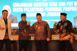 Penghargaan Bupati Jombang sebagai Bapak BPD