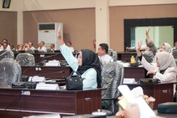 Ketua Fraksi PDI Perjuangan Walkout dari Paripurna DPRD Lamongan, Apa Pasalnya ???