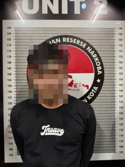 Satresnarkoba Tangkap Seorang Pemuda di Gunungjati 