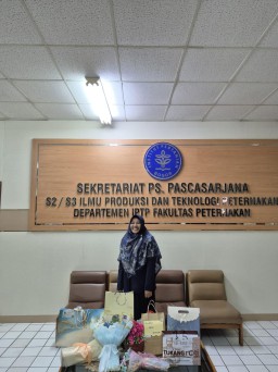 Membanggakan,,! Ir. Wahyuni Dosen Fakultas Peternakan Dan Perikanan UNISLA Raih Gelar Doktor Dari IPB University