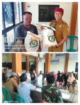 Pembagian Beras Bantuan Pangan oleh Pemerintah Desa Waled Asem Kecamatan Waled