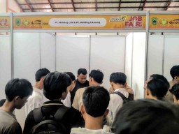 Diserbu Pencari Kerja, 300 Kuota di PT karawang dan Cikarang Dipenuhi Antrian