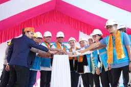 Dengan Semangat Kemerdekaan, PLN Tuntaskan Elektrifikasi di Kecamatan Lindu Sulteng, 607 KK