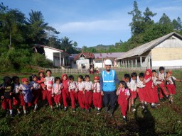 Jelang HPN, SuperSUN PLN menjadi Kado Istimewa HUT RI untuk Kemerdekaan Energi di Kecamatan Seko Sulsel