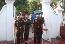 Kejaksaan Negeri Jombang Gelar Ziarah TMP Peringati Hari Lahir Kejaksaan RI ke-80
