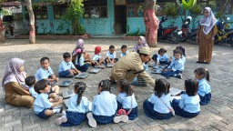 Petugas MBG Lakukan Aksi Inovatif Dan Inspiratif Di kecamatan Kembangbahu