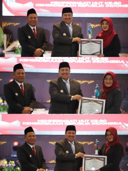 Bupati Jombang Beri Penghargaan Kepada 6 ASN Berprestasi Di HUT ke-80 Kemerdekaan RI