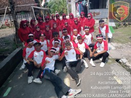 Warga RT.03 RW.04 Dusun Nawong Mengikuti Lomba Gerak Jalan Untuk Meringati Hari kemerdekaan HUT RI Ke 80