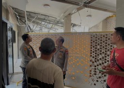 Surabaya Bangkit: Polisi dan Warga Kembalikan Asa Jamaah Masjid Al Jabar Polsek Tegalsari Pascakerusuhan di Surabaya