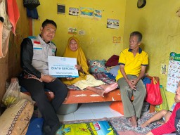 Empat Tahun Terbaring, Uluran Tangan YBM PLN UIP JBTB Jadi Cahaya Kesembuhan