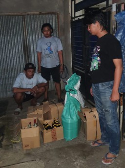Polres Jombang Ringkus Dua Pengedar Miras, Sita Ratusan Botol Miras Dari Berbagai Merk