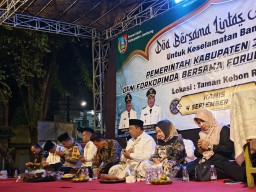 Pertama Kalinya, Pengajian Pemkab Jombang Digelar di Ruang Terbuka