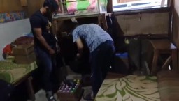 Sat Resnarkoba Polres Cirebon Kota Amankan Puluhan Botol Miras di Harjamukti