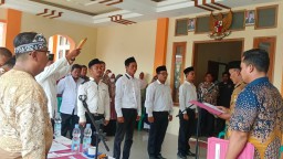 Pelantikan Dan Pengambilan Sumpah Jabatan Perangkat Desa Gunungsari Tahin 2025