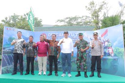 Wakapolres Lamongan Hadiri Bakti Kesehatan dan Baksos Prima Serentak dalam Rangka HUT TNI ke-80