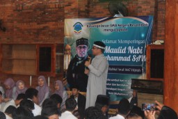 SMA Negeri Kesamben Gelar Peringatan Maulid Nabi Muhammad SAW