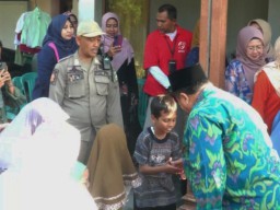 Bupati dan Wabup Jombang Kunjungi Bocah Penderita Jantung Bawaan di Temuwulan Perak