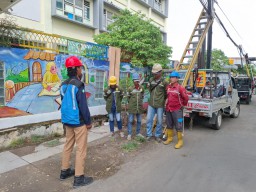 Kolaborasi PLN Icon Plus dan Pemkot Surabaya Wujudkan Penataan Infrastruktur Kabel Fiber Optik 
