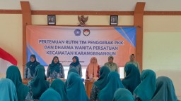 TP PKK dan Dharma Wanita Karangbinangun Gelar Pertemuan Rutin:Wujudkan Ibu Bahagia, Berdaya