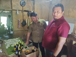 Ops Pekat Polsek Seltim Amankan Sejumlah Miras di Kawasan Jl. Pramuka