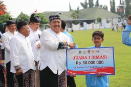 Momen Hari Jadi ke-115 Pemkab Jombang, Bonus Prestasi Porprov 2025 Senilai Rp 1,533 Miliar Cair