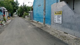 Warga Pandanwangi Keluhkan Pembangunan Hotmix Jalan Diduga Tak Sesuai Spesifikasi