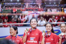Dominasi SMA St. Louis 1 Surabaya, Juara Putra dan Putri Honda DBL East Java 2025