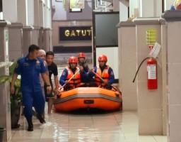 RSUD Jombang Tergenang Air, Pasien Dievakuasi dengan Sigap