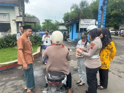 Satlantas Polresta Pati Gelar Operasi Gabungan di Terminal Kembangjoyo, 26 Pengendara Diberi Teguran