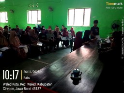 Pemdes Waledkota Dan Petugas Pos Salurkan BLTS Kesra Bagi Warga Waledkota