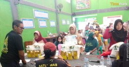 Desa Cibogo Kecamatan Waled Kabupaten Cirebon, Penyaluran Bantuan Pangan Beras Dan Minyak Goreng