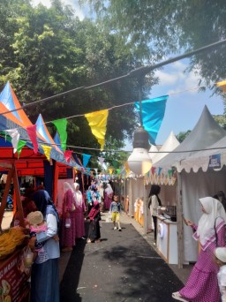 DPC PEKNAS Rembang ambil bagian dalam Festival UMKM produk unggulan Rembang 2025